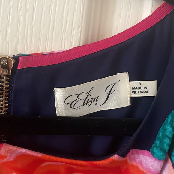 Floral fit and flare dress - Picture 2 of 3